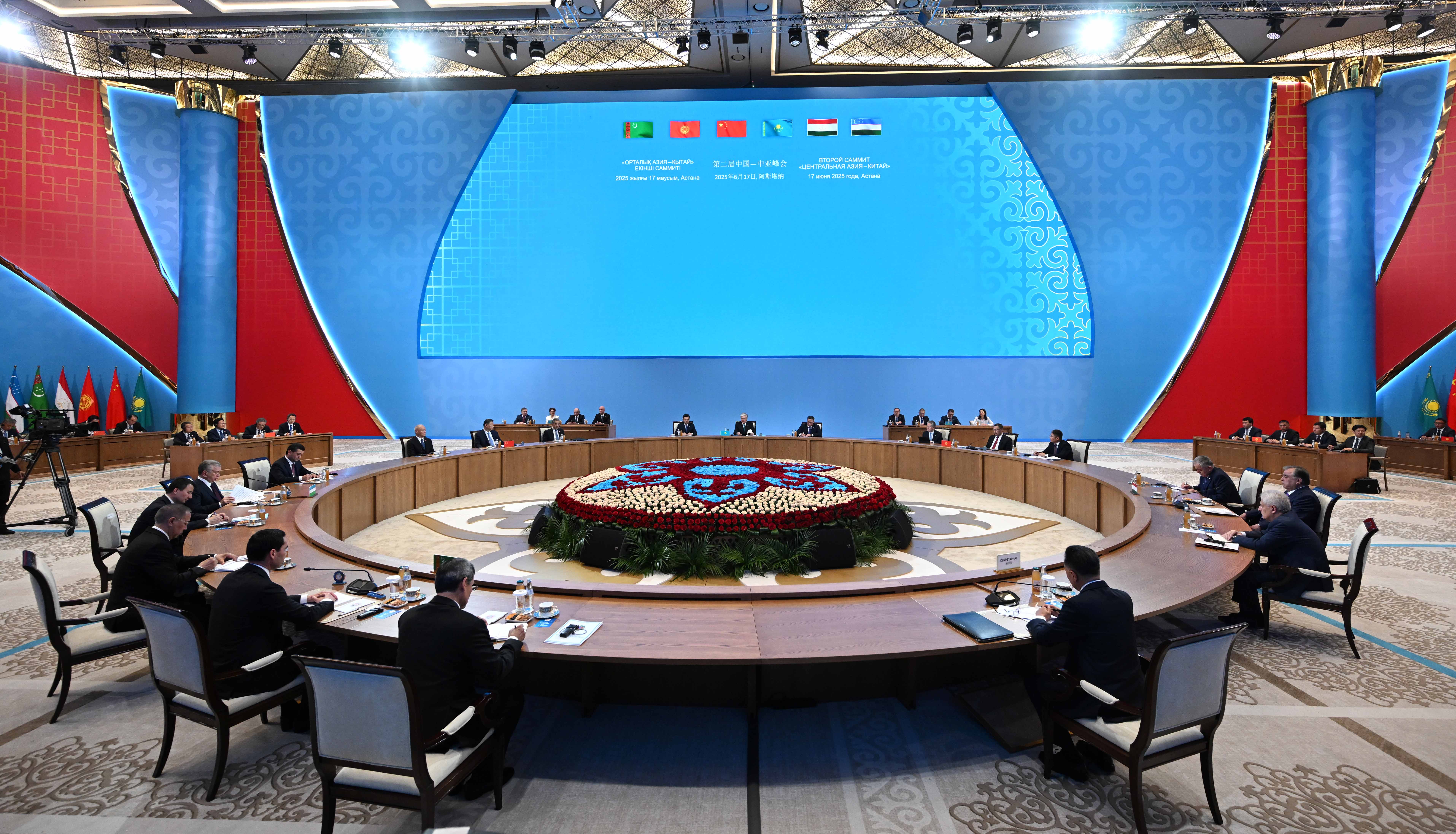 16-17 июня в Астане прошёл второй саммит «Центральная Азия - Китай»